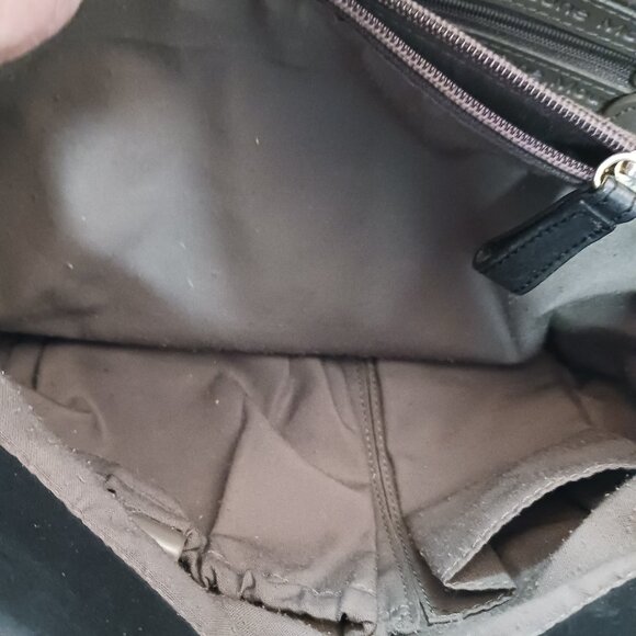 Stone Mountain Classic Leather Shoulder Bag - Picture 2 of 16